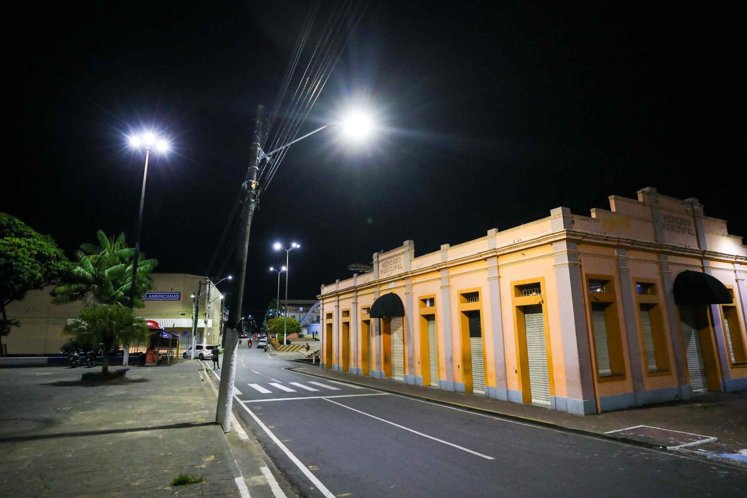 Parintins é uma das cidades que recebeu luz de LED no programa Ilumina+ - Foto: Arthur Castro/Secom