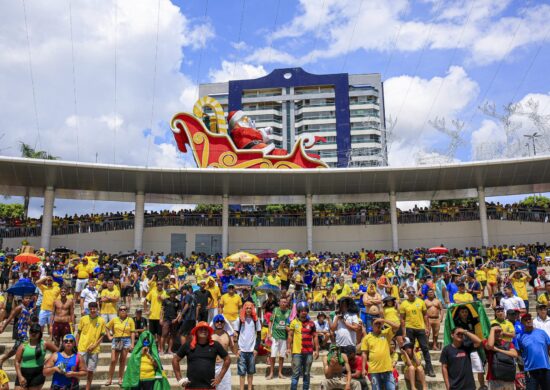 Torcida pelo Brasil reuniu milhares em locais públicos de transmissão dos jogos da Copa do Mundo - Foto: Antonio Pereira/Manauscult