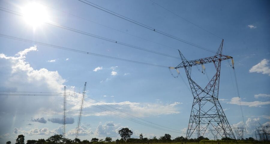 Janeiro e fevereiro terá bandeira tarifária verde na energia elétrica, diz Aneel