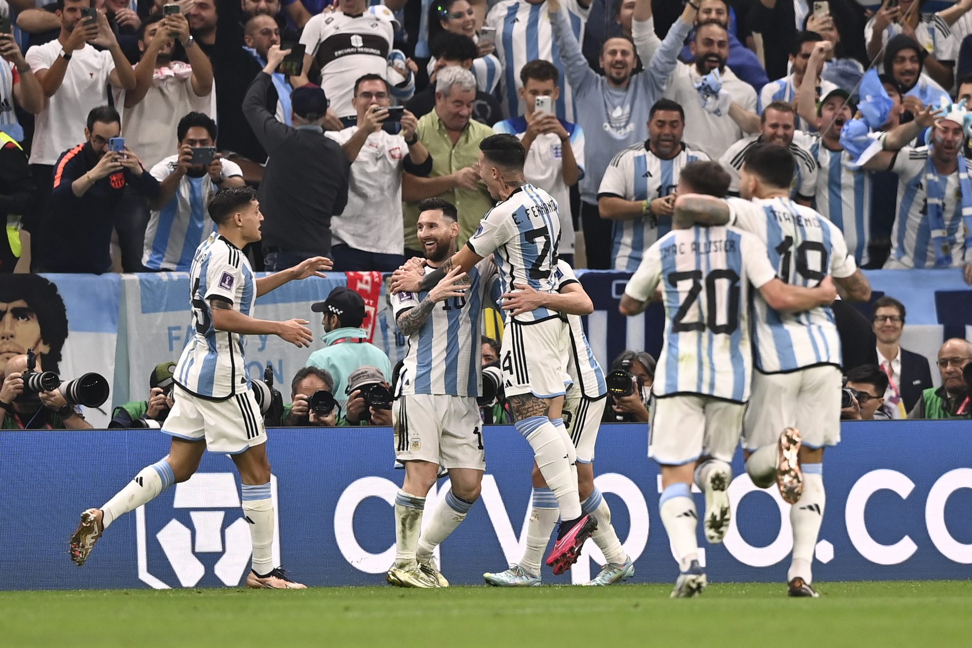 Gols argentinos foram mais distribuídos: cinco pela direita, quatro pelo meio e três pela esquerda - Foto: Fabio Ferrari/Dia Esportivo/Estadão Conteúdo.
