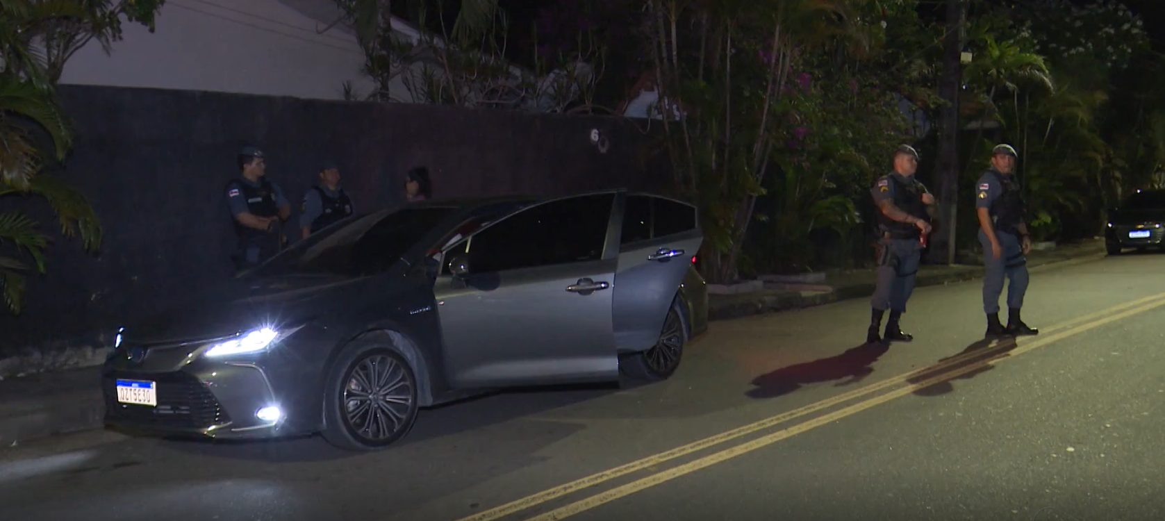 Homem é assassinado dentro de carro de luxo na Zona Oeste de Manaus