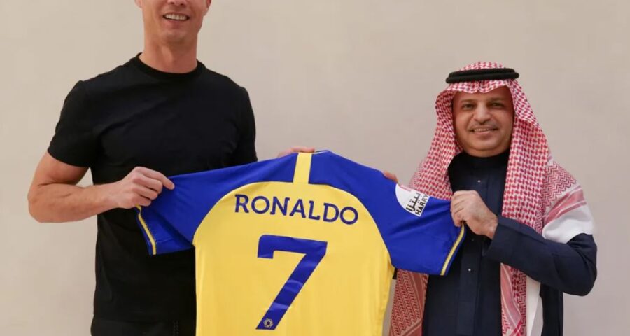 CR7 assinou contrato por duas temporadas - Foto: Reprodução/Twitter @AlNassrFC_EN