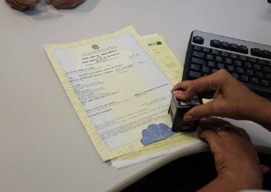 Certidão de Nascimento registrada no cartório com nomes Foto: Reprodução| Senado Federal