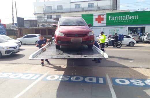 Estacionamento irregular em Manaus