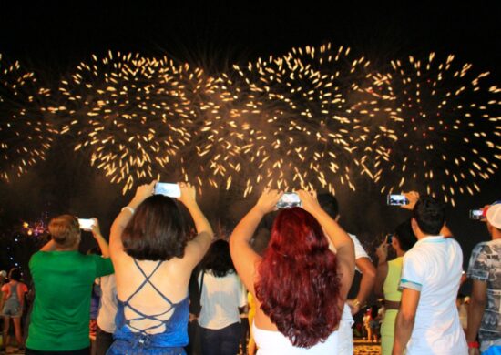 Fogos de artifícios durante o Réveillon em Manaus - Foto: Antonio Pereira / Semcom