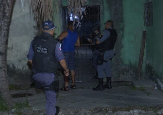 Homem é assassinado a tiros dentro de quitinete na Zona Oeste de Manaus