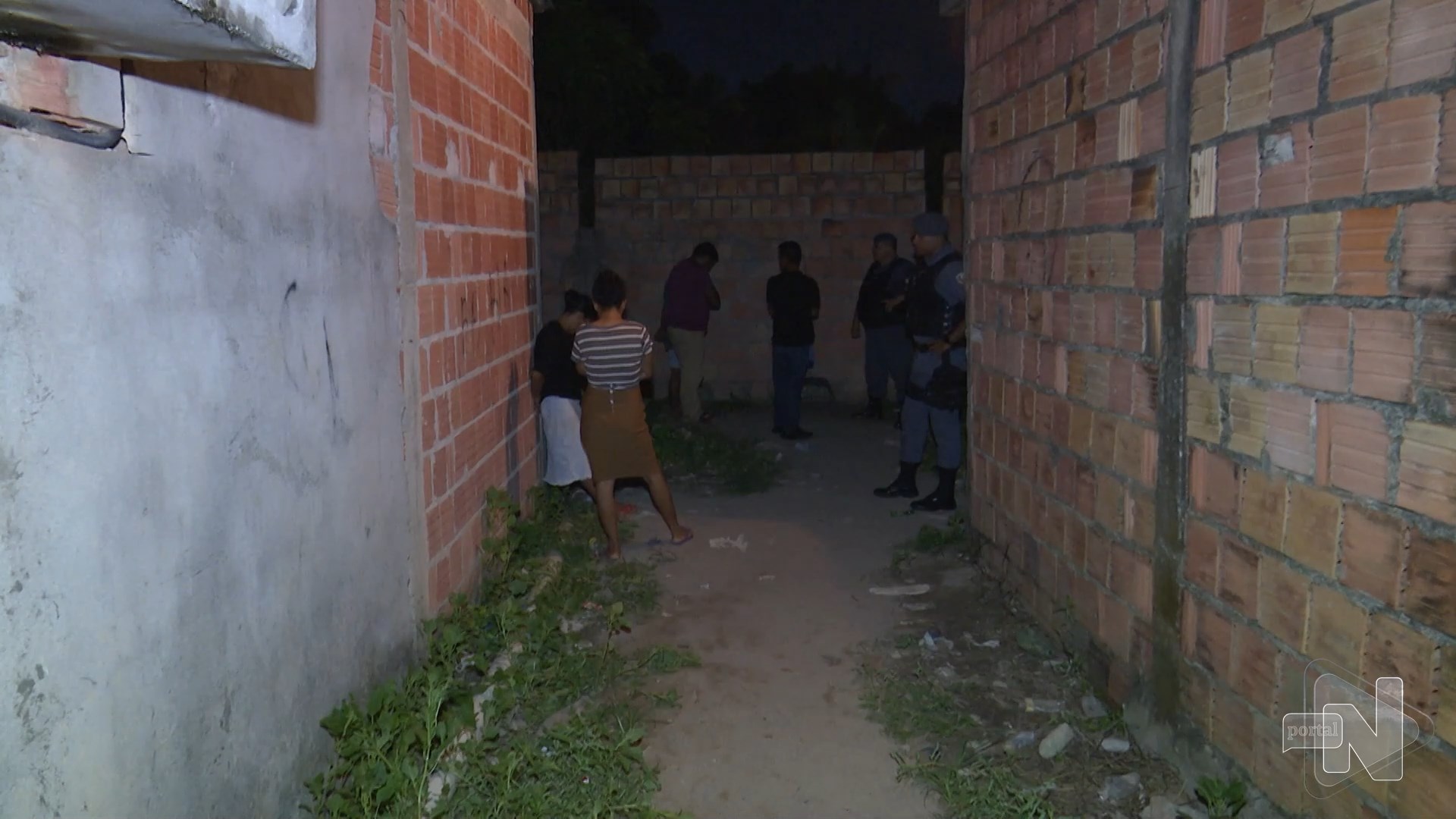 Homem é morto com 10 disparos de arma de fogo na Zona Oeste de Manaus 