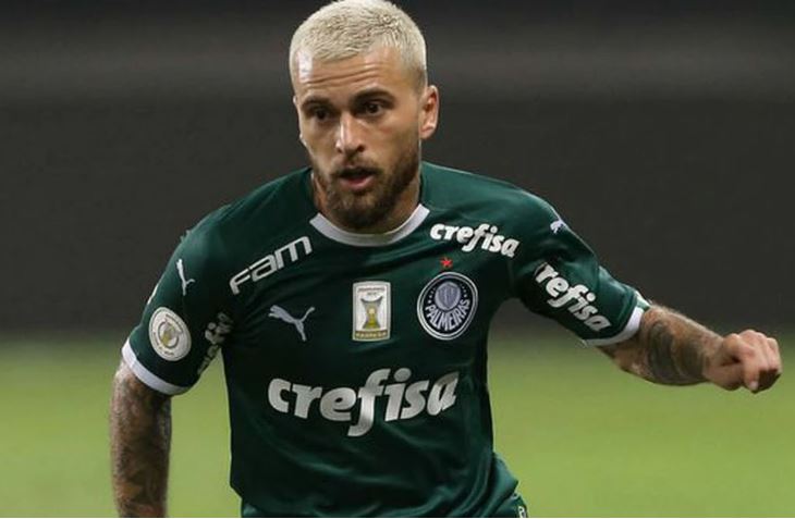 Dos cinco, quem mais deu gastos e menos retorno ao Palmeiras foi Lucas Lima - Foto: Estadão Conteúdo
