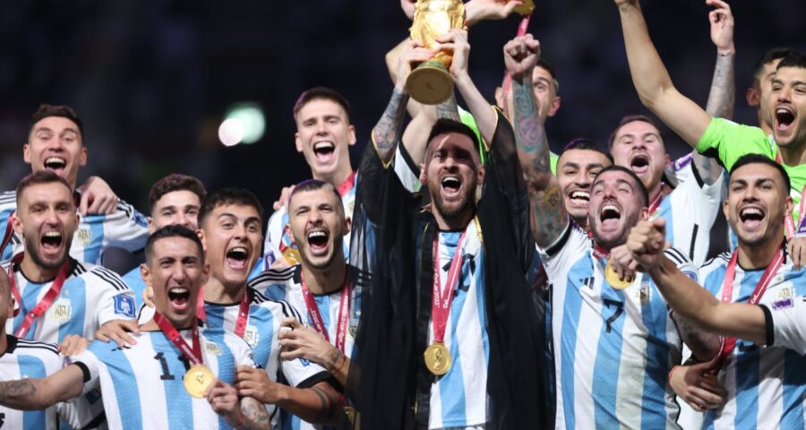 Messi liderou o título argentino no Catar - Foto: Divulgação/Fifa@FIFAWorldCup