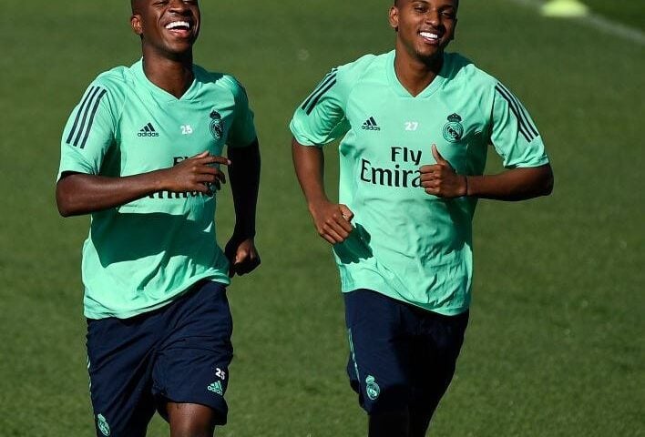 Vini e Rodrygo em ação nesta segunda - Foto: Reprodução/Twitter@realmadrid