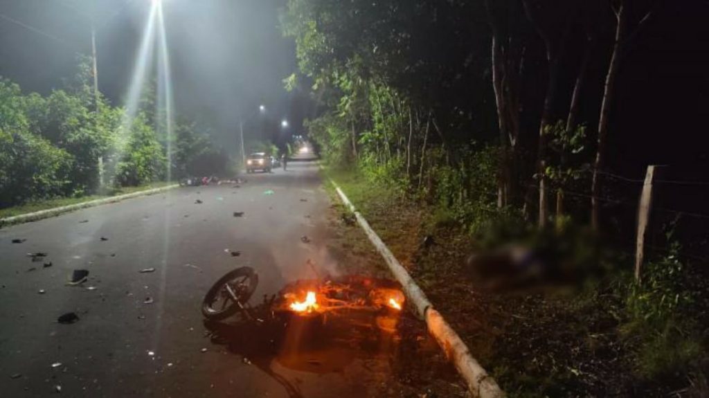 Acidente: motos colidem e deixam morto e mulher ferida