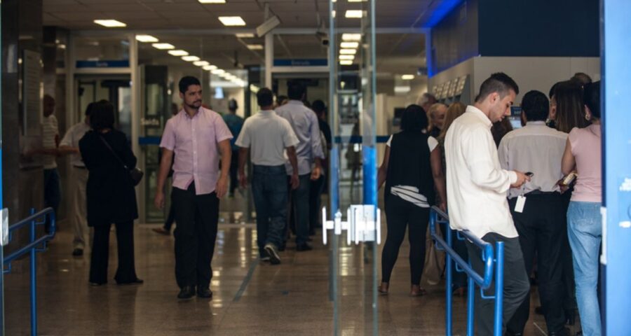 Copa do Mundo: bancos e outros órgãos terão horários diferenciados