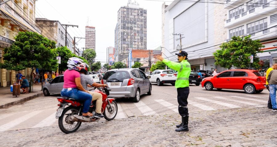 Alteração para missa começa às 18h desta quarta (7), na avenida Eduardo Ribeiro - Foto: João Viana/Semcom