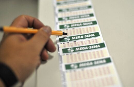 Apostas da Mega-Sena podem ser feitas até 1h antes do sorteio - Foto: Marcello Casal Jr/Agência Brasil