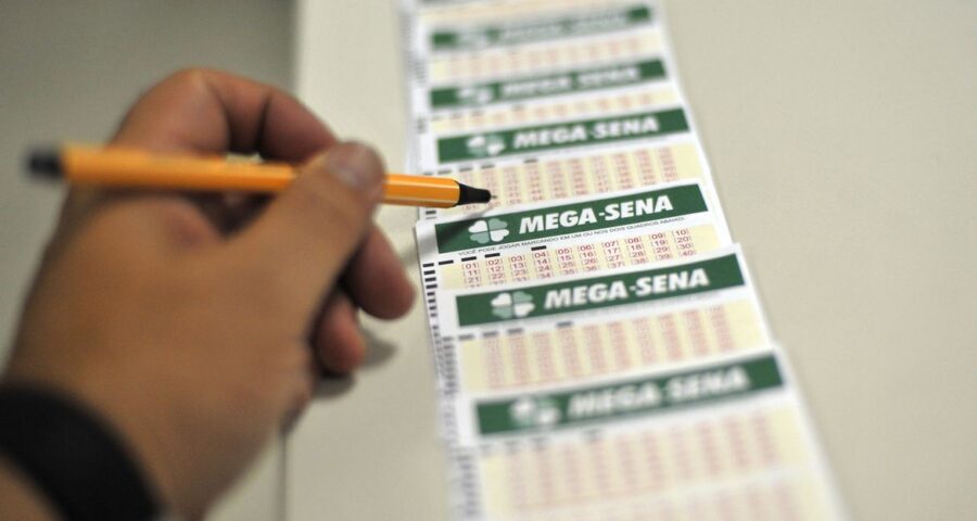 Apostas da Mega-Sena podem ser feitas até 1h antes do sorteio - Foto: Marcello Casal Jr/Agência Brasil