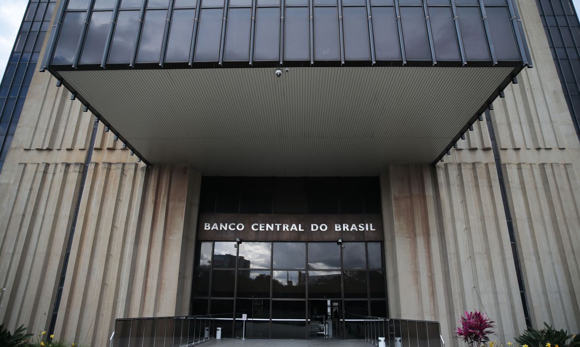 Mercado financeiro brasileiroreduz projeção de inflação para 2023