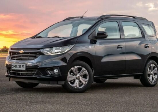 Chevrolet Spin 2023 é carro de sete lugares mais barato do Brasil