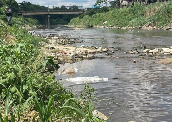 homem morto em igarapé no gloria