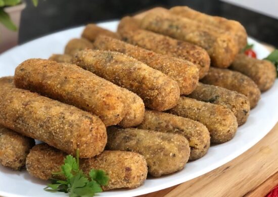 Croquete de carne, ou kroket, como é conhecido na Holanda, é encontrado por todo o país - Foto: Reprodução/Receitaria