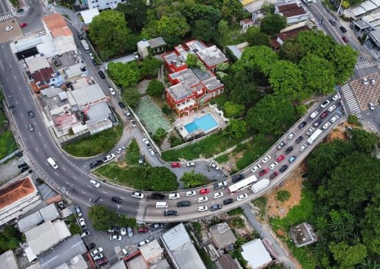 Erosão no entorno do viaduto do Boulevard provocou medo nos moradores - Foto: Márcio Melo/Seminf