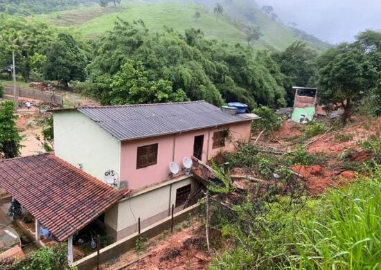 Chuva provocou deslizamento de casas na zona rural de MG - Foto: Divulgação/Defesa Civil Minas Gerais