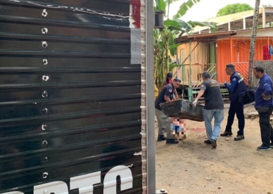 Homem é morto a tiros em frente de casa na Zona Centro-Sul de Manaus