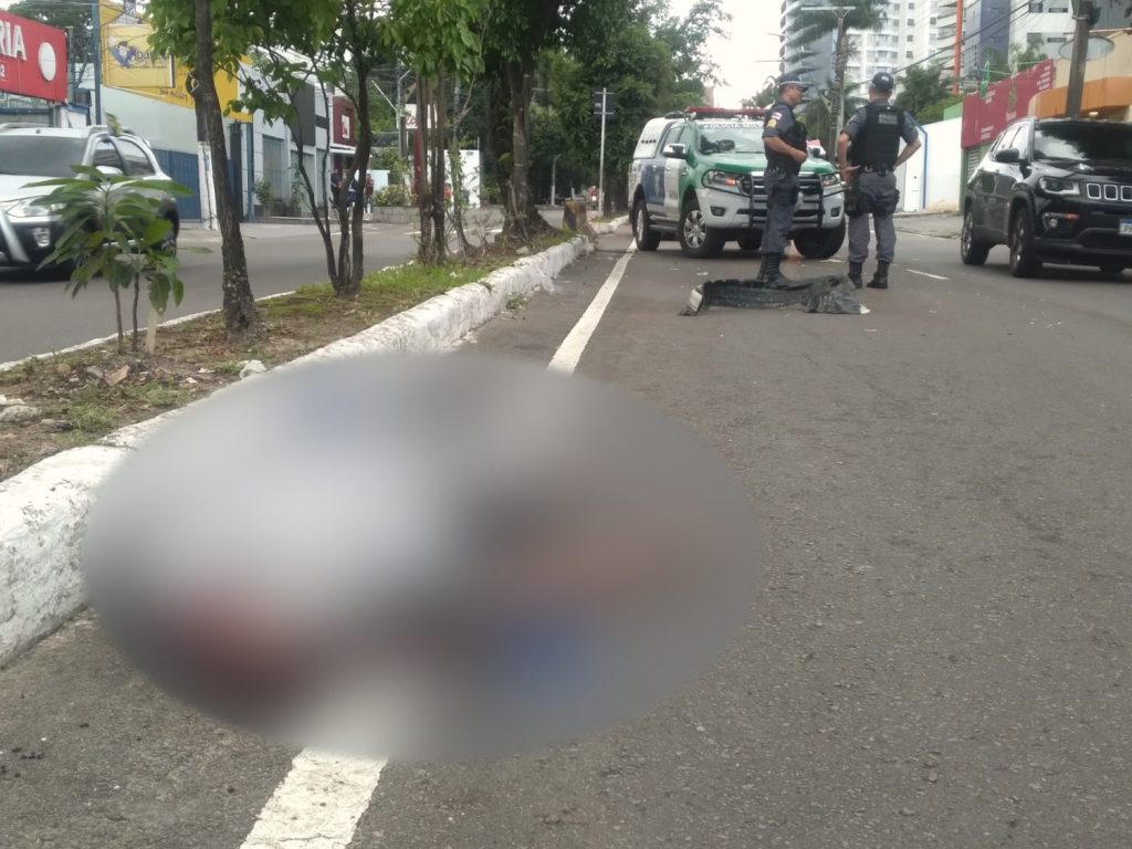 Homem morre após ser atropelado ao tentar atravessar avenida em Manaus