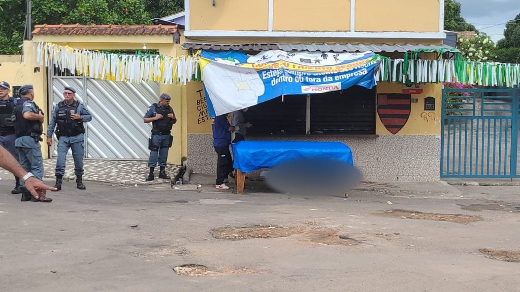Homem é executado com tiro na cabeça em bar no Alvorada, em Manaus