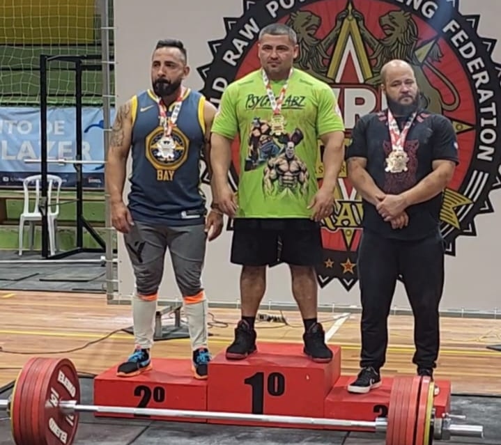 No Campeonato Brasileiro de Powerlifting, atleta amazonense ocupou lugar mais alto do pódio - Foto: Divulgação