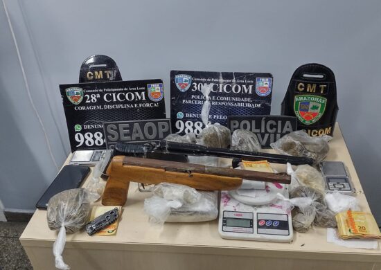 Operação 'Feira Livre' resulta na apreensão de drogas e armas - Foto: Divulgação/SSP-AM