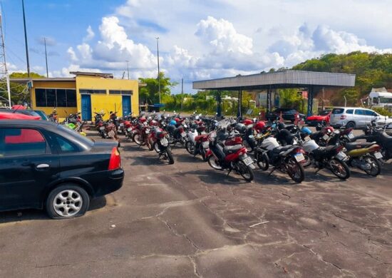 Leilão: são diversos os veículos disponibilizados, tais como motocicletas, motonetas e carros - Foto: Divulgação/PRF-AM