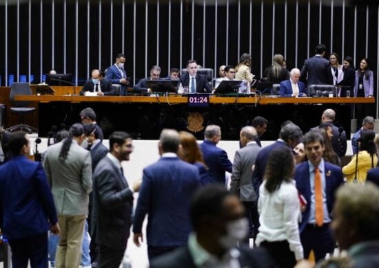 Projeto para viabilizar pagamento do piso salarial da enfermagem é aprovado - Foto: Pedro Valadares/Câmara dos Deputados