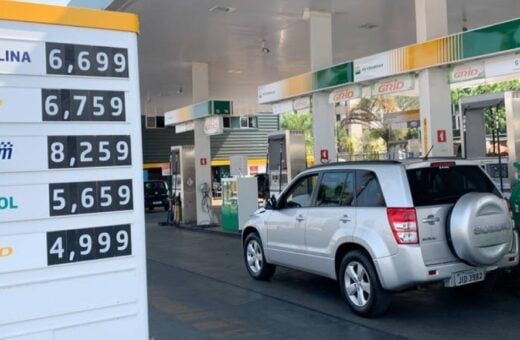 Gasolina: item foi maior pressão sobre inflação no Brasil em novembro, diz IBGE