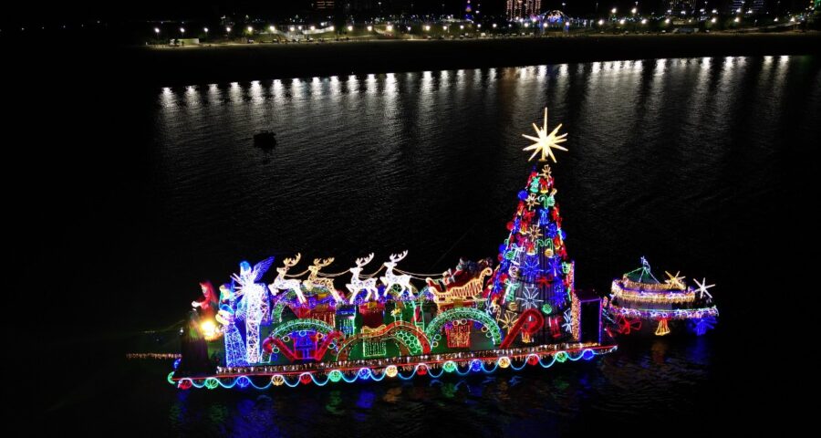 Presépio Flutuante integra programação do Natal das Águas e vai levar doação de brinquedos e cestas básicas para ribeirinhos - Foto: Antônio Pereira/Semcom