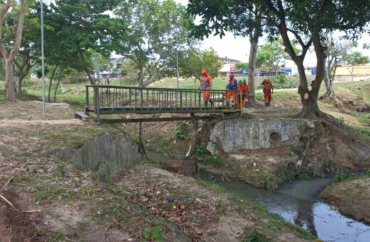 Caminhão usado em bloqueio de rodovia em MT foi flagrado com carga de drogas