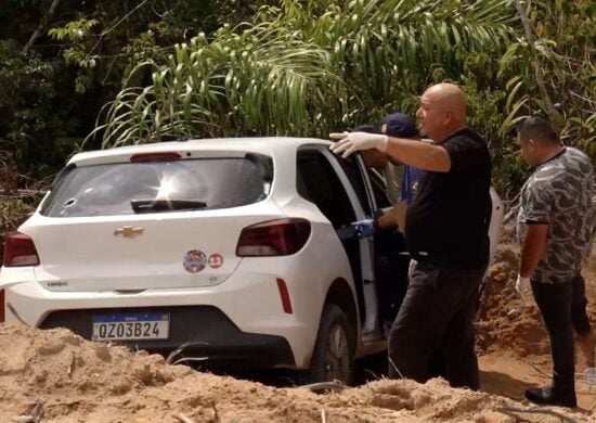 Quatro corpos são encontrados dentro de carro na AM-010 em Manaus