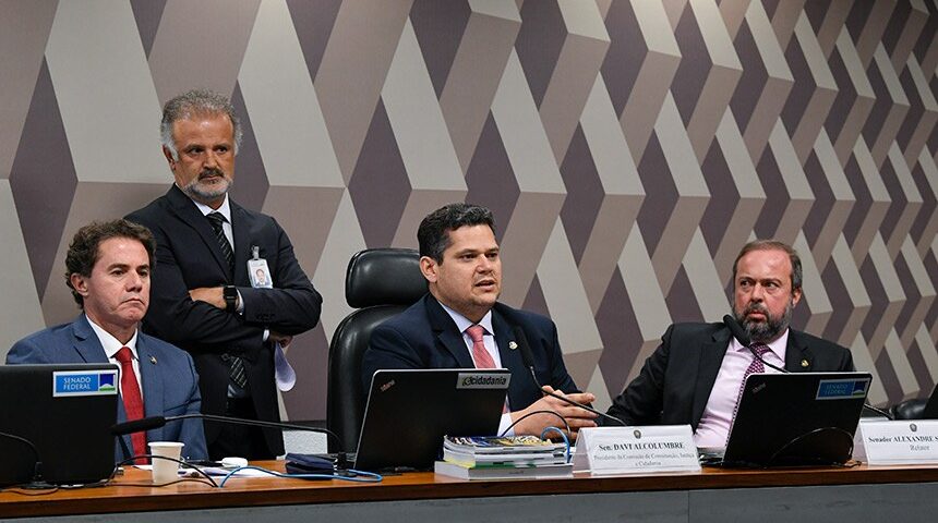 Votação do texto da PEC da Transição na CCJ ocorreu nesta terça, em Brasília - Foto: Roque de Sá/Agência Senado