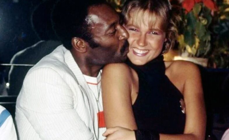 Xuxa e Pelé na época em que namoravam na década de 1980 - Foto: Reprodução/Internet