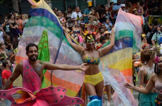 Desfile de blocos de rua no Carnaval do Rio - Foto: Fernando Frazão/Agência Brasil