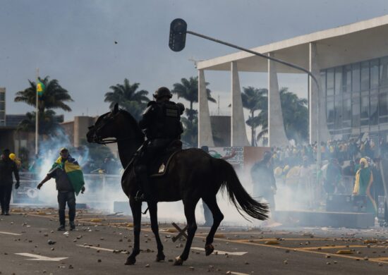 Extremistas presos são enquadrados por ‘tentativa de depor governo legitimamente constituído’