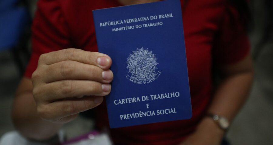 A taxa de desemprego caiu em 15 das 27 unidades da federação no segundo trimestre deste ano - Foto: Divulgação/Setemp