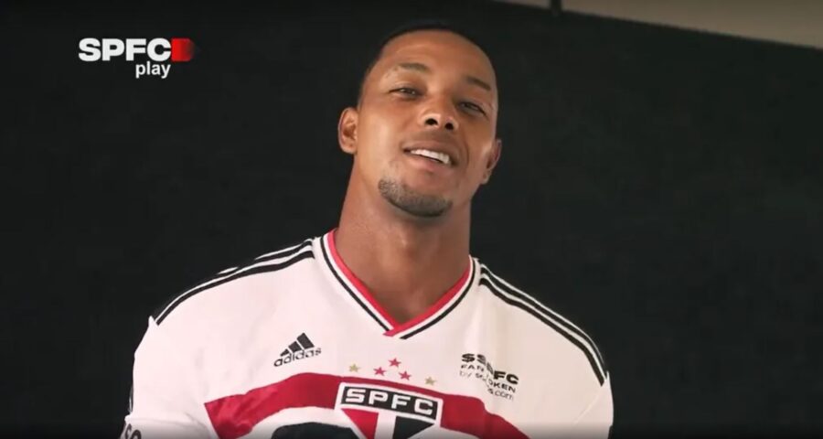 O jogador de 27 anos, que pertence ao Internacional, chega por empréstimo até o fim de dezembro. - Foto: Reprodução/São Paulo TV