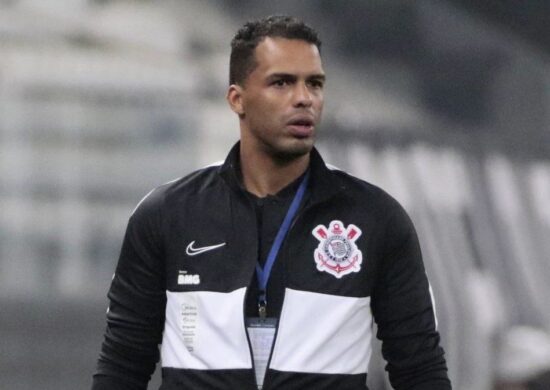 Fernado Lázaro ressaltou o bom ambiente como arma para o Corinthians ir bem em 2023 - Foto: Reprodução/Twitter@corinthians