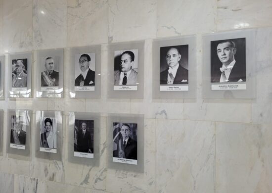 Galeria dos presidentes no Planalto ainda aguarda foto de Lula