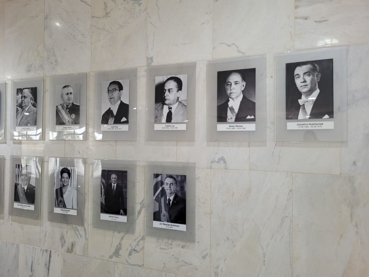 Galeria dos presidentes no Planalto ainda aguarda foto de Lula