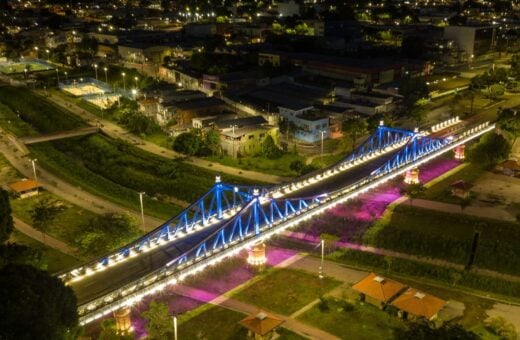 Iluminação Cênica da ponte Benjamin Constant na avenida Sete de Setembro - Foto: Alcides Neto/ Semcom / Divulgação