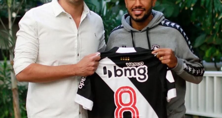 Jair foi apresentado oficialmente pelo Vasco neste domingo (15) - Foto: Reprodução/Twitter@vascodagama