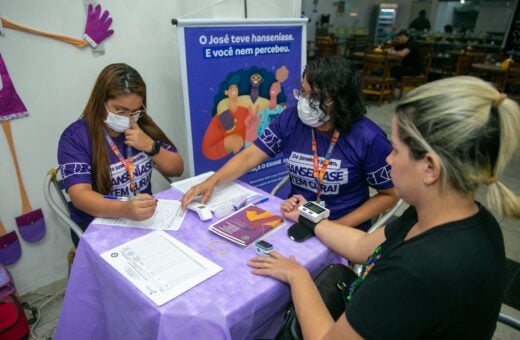 Janeiro roxo - Ação educativa para combate e prevenção da hanseníase em Manaus - Foto: Henrique Silva / Semsa