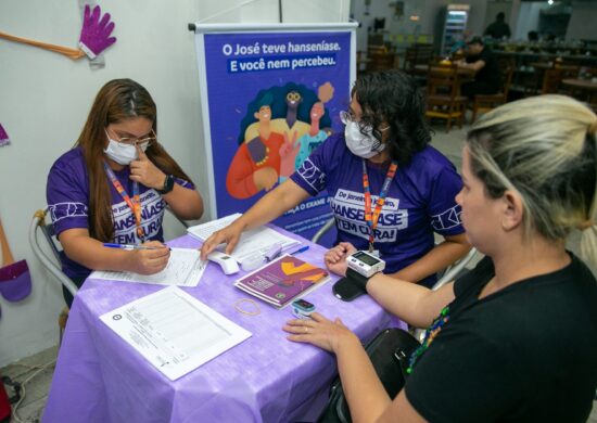 Janeiro roxo - Ação educativa para combate e prevenção da hanseníase em Manaus - Foto: Henrique Silva / Semsa