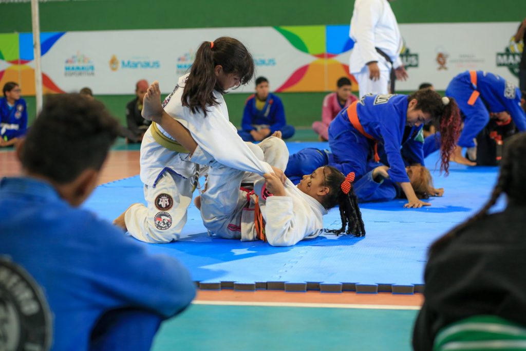Modalidade de jiu-jítsu começou na Minivila Olímpica do Coroado com aulão gratuito - Foto: Divulgação/Semcom